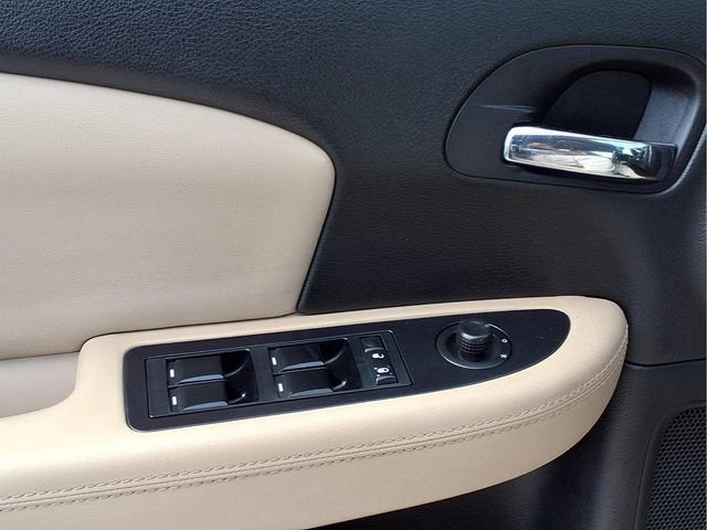 2011 Chrysler 200 Limited