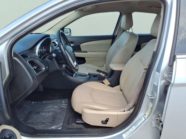 2011 Chrysler 200 Limited