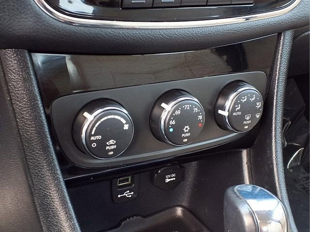 2011 Chrysler 200 Limited