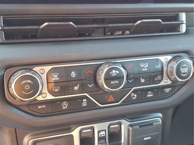 2024 Jeep Wrangler 4-Door Sahara 4x4