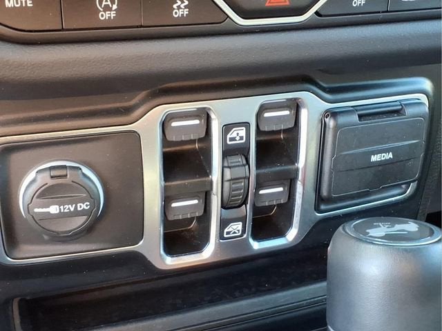 2024 Jeep Wrangler 4-Door Sahara 4x4