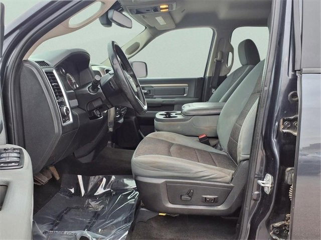 2017 RAM 1500 Big Horn Crew Cab 4x4 5'7" Box