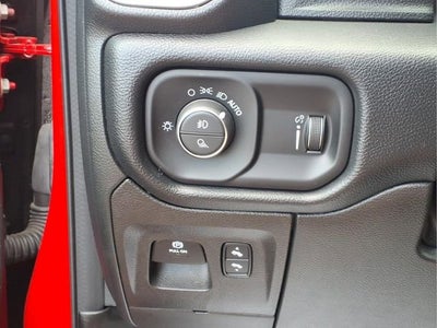 2022 RAM 1500 Big Horn Crew Cab 4x4 5'7" Box