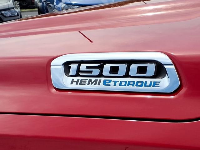 2022 RAM 1500 Big Horn Crew Cab 4x4 5'7" Box