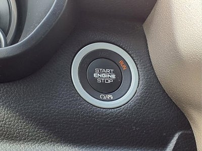 2019 RAM 1500 Laramie Crew Cab 4x4 5'7" Box