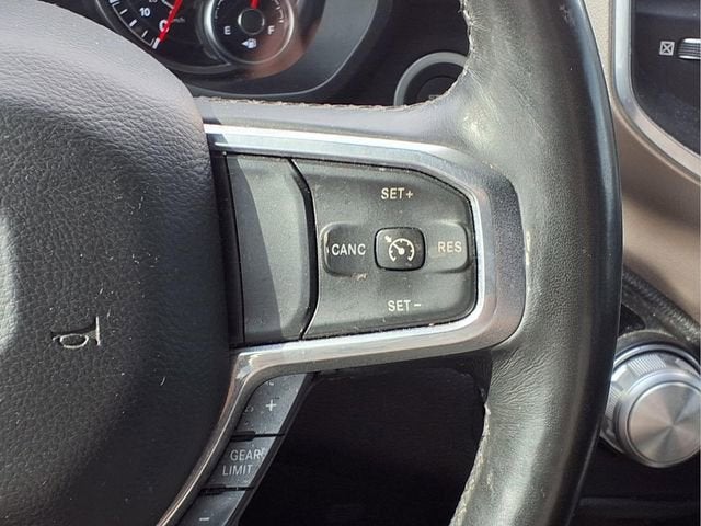 2019 RAM 1500 Laramie Crew Cab 4x4 5'7" Box