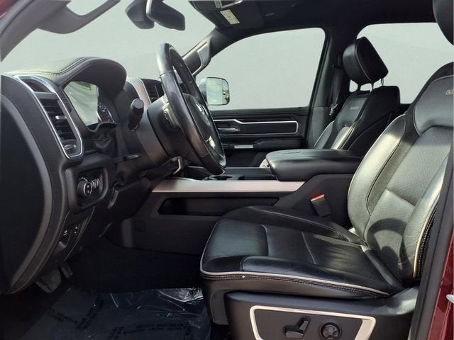 2019 RAM 1500 Laramie Crew Cab 4x4 5'7" Box