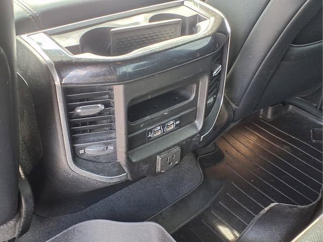 2019 RAM 1500 Laramie Crew Cab 4x4 5'7" Box