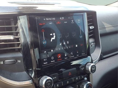 2019 RAM 1500 Laramie Crew Cab 4x4 5'7" Box
