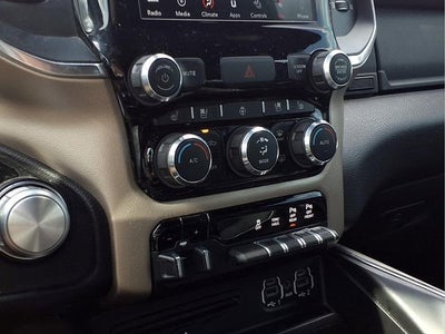 2019 RAM 1500 Laramie Crew Cab 4x4 5'7" Box