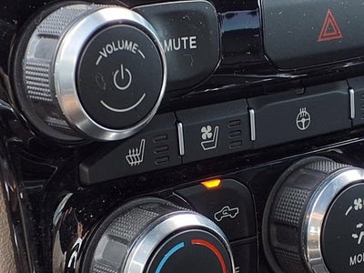 2019 RAM 1500 Laramie Crew Cab 4x4 5'7" Box