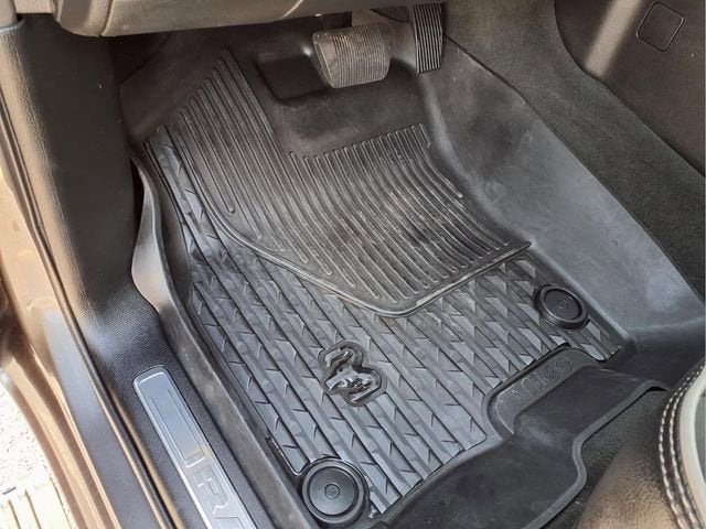 2020 RAM 1500 Laramie Crew Cab 4x4 5'7" Box