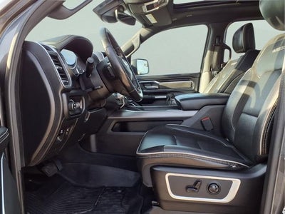 2020 RAM 1500 Laramie Crew Cab 4x4 5'7" Box