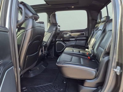 2020 RAM 1500 Laramie Crew Cab 4x4 5'7" Box