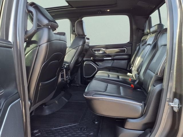 2020 RAM 1500 Laramie Crew Cab 4x4 5'7" Box