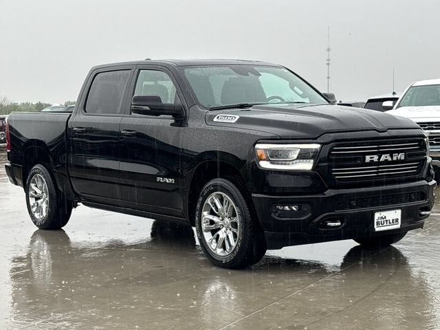 2023 RAM 1500 Laramie Crew Cab 4x4 5'7" Box