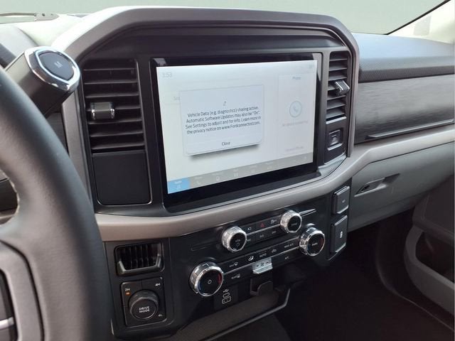 2025 Ford F150 XLT Y
