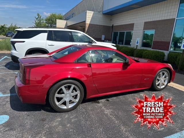 2005 Cadillac XLR Standard