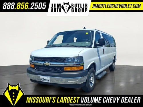 2023 Chevrolet Express Passenger 3500 1LT