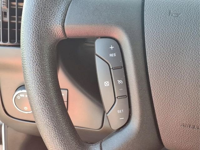2023 Chevrolet Express Passenger 3500 1LT