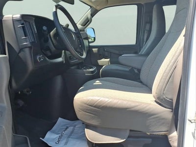 2023 Chevrolet Express Passenger 3500 1LT