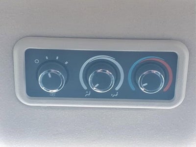 2023 Chevrolet Express Passenger 3500 1LT