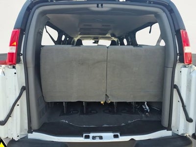 2023 Chevrolet Express Passenger 3500 1LT