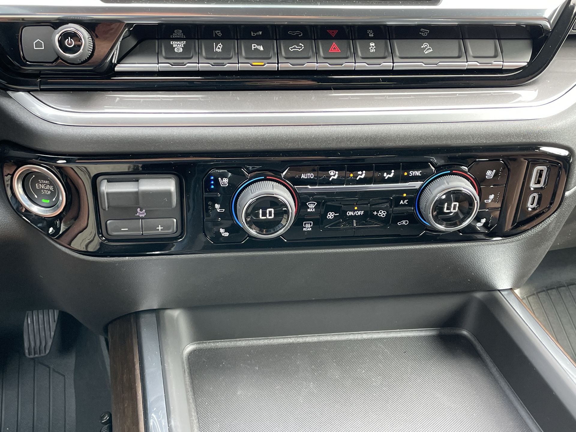 2025 Chevrolet Silverado 3500 HD High Country