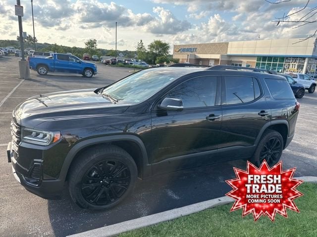 2023 GMC Acadia SLT