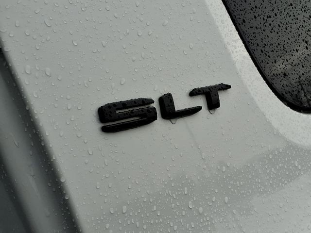 2022 GMC Acadia SLT