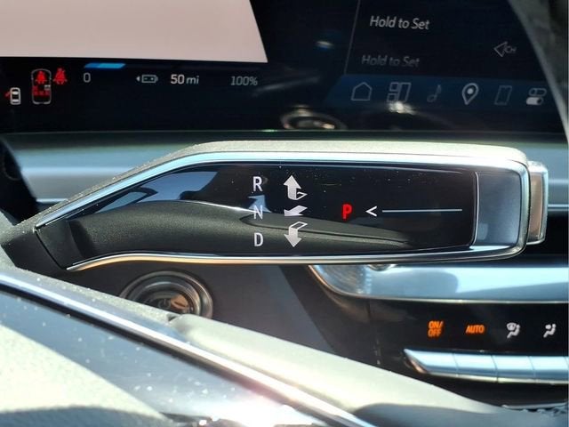 2025 Cadillac LYRIQ Luxury 3