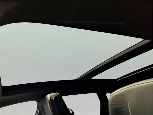 2025 Cadillac LYRIQ Luxury 3