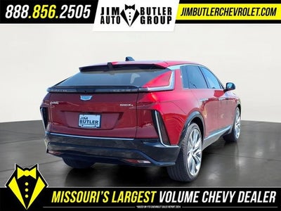 2025 Cadillac LYRIQ Luxury 3