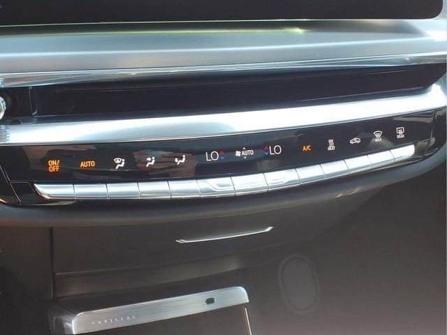 2025 Cadillac LYRIQ Luxury 3