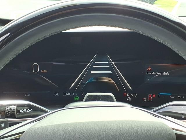 2025 Cadillac LYRIQ Luxury 3