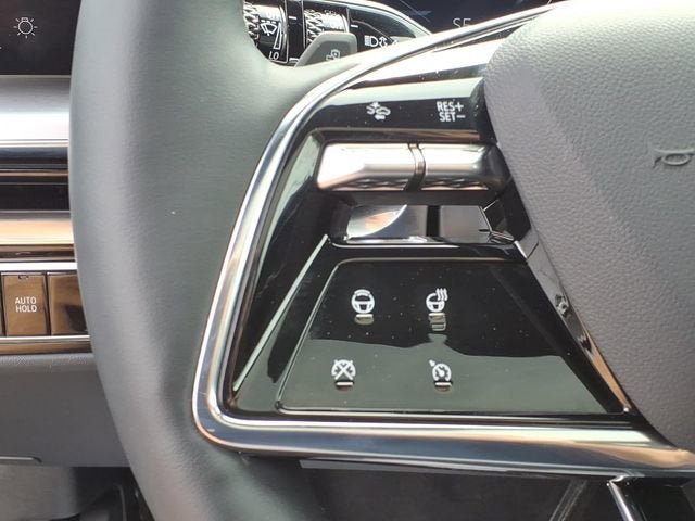 2025 Cadillac LYRIQ Luxury 3