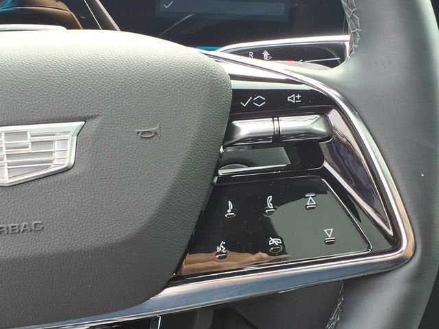 2025 Cadillac LYRIQ Luxury 3