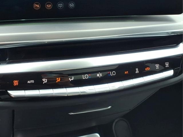 2025 Cadillac LYRIQ Luxury 3