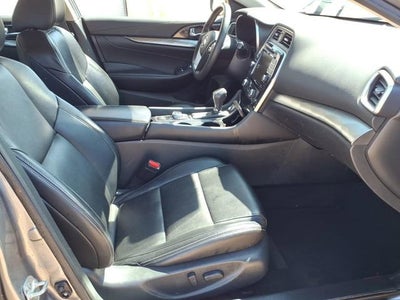 2022 Nissan Maxima SV