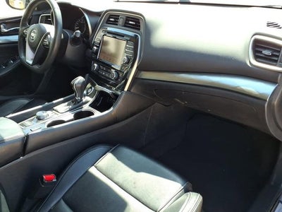 2022 Nissan Maxima SV