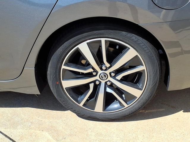 2022 Nissan Maxima SV