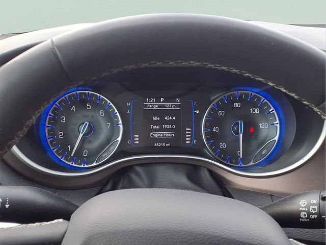 2023 Chrysler Voyager LX