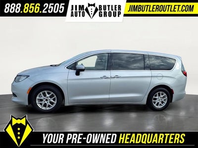 2023 Chrysler Voyager LX