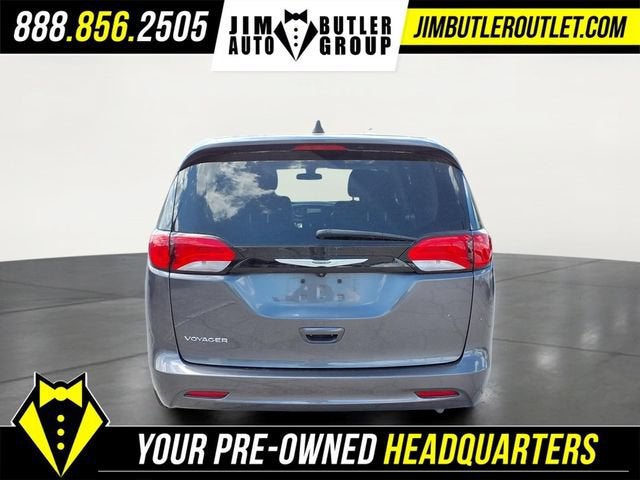 2022 Chrysler Voyager LX