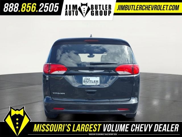 2023 Chrysler Voyager LX
