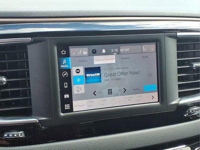 2023 Chrysler Voyager LX