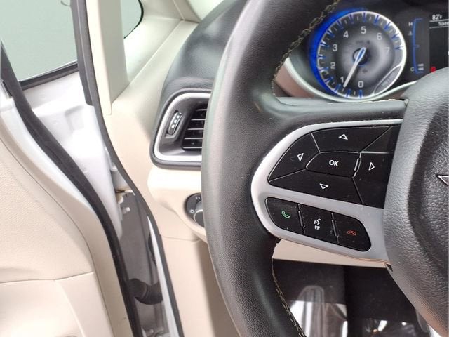 2024 Chrysler Voyager LX