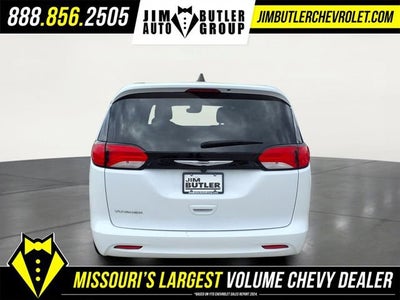 2024 Chrysler Voyager LX