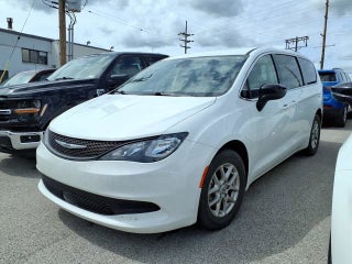 2024 Chrysler Voyager LX