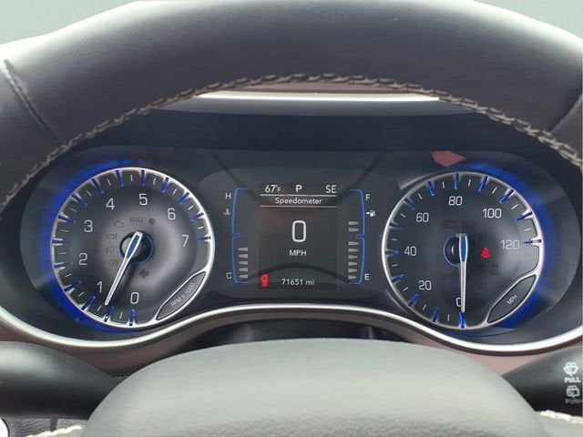 2023 Chrysler Voyager LX